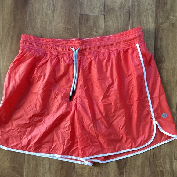 lululemon athletica Pants - NWOT⭐️LULULEMON💫Women’s Orange Track Shorts